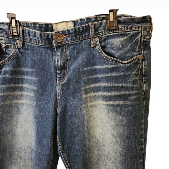 Maurices Molli Flare Leg Mid Rise Jeans y2k Style Size 17/18 Short - Picture 2 of 7